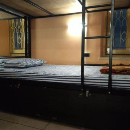 Hotel Bengal -100M From Park Circus 7 Point 콜카타 외부 사진
