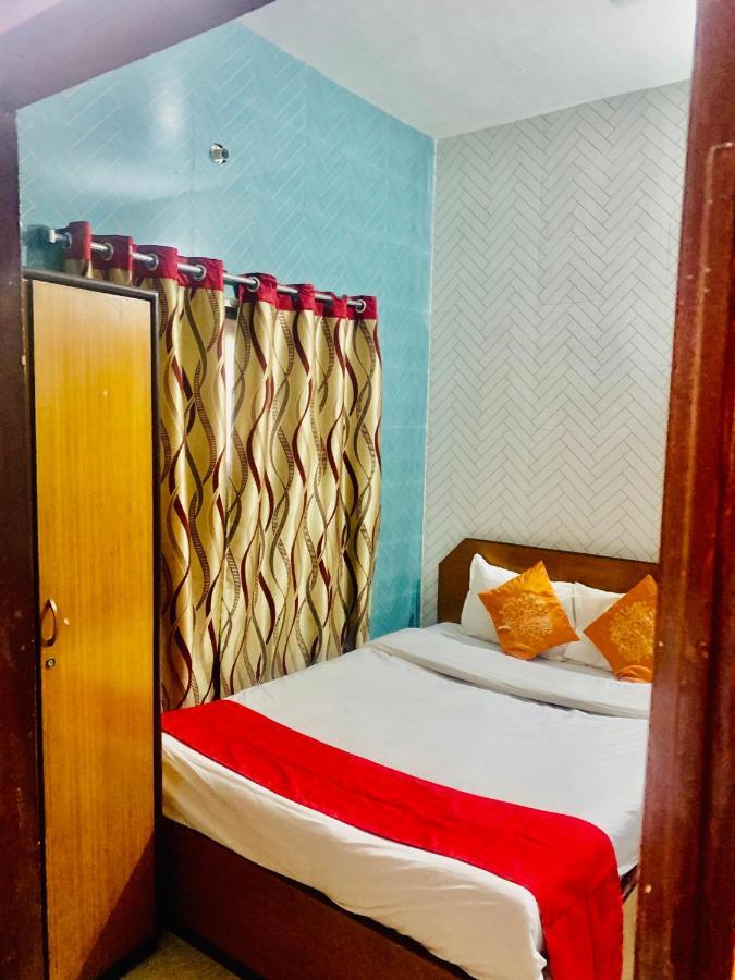 Hotel Bengal -100M From Park Circus 7 Point 콜카타 외부 사진