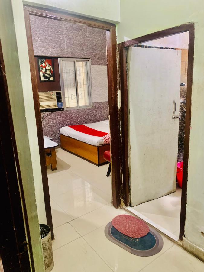 Hotel Bengal -100M From Park Circus 7 Point 콜카타 외부 사진