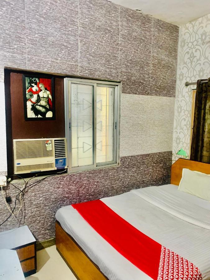 Hotel Bengal -100M From Park Circus 7 Point 콜카타 외부 사진