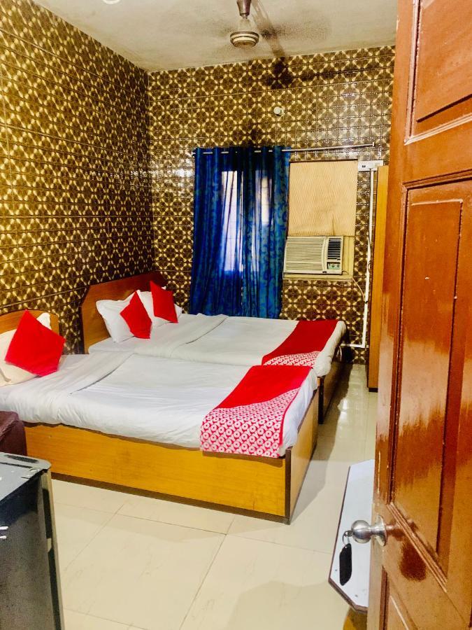 Hotel Bengal -100M From Park Circus 7 Point 콜카타 외부 사진