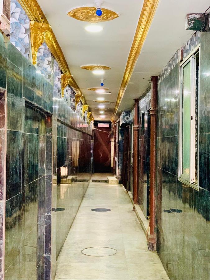 Hotel Bengal -100M From Park Circus 7 Point 콜카타 외부 사진