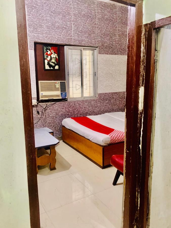 Hotel Bengal -100M From Park Circus 7 Point 콜카타 외부 사진