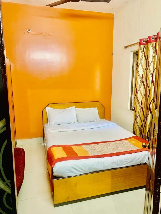 Hotel Bengal -100M From Park Circus 7 Point 콜카타 외부 사진