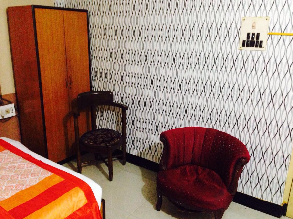 Hotel Bengal -100M From Park Circus 7 Point 콜카타 외부 사진